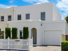 The Retreat, Port Fairy